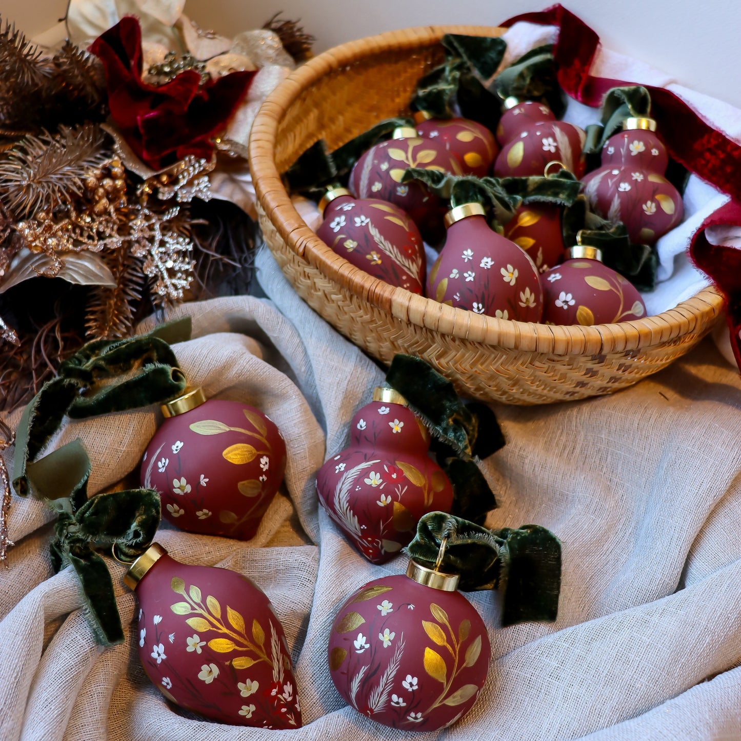 Botanicals in Scarlet Retro Shaped Ceramic Ornament