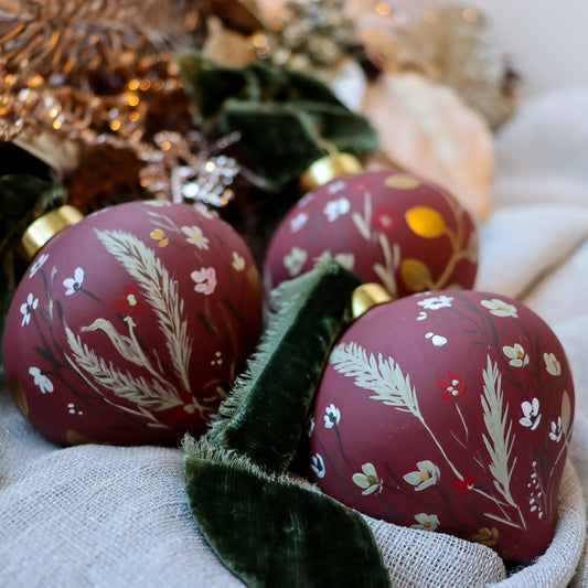 Botanicals in Scarlet Retro Shaped Ceramic Ornament