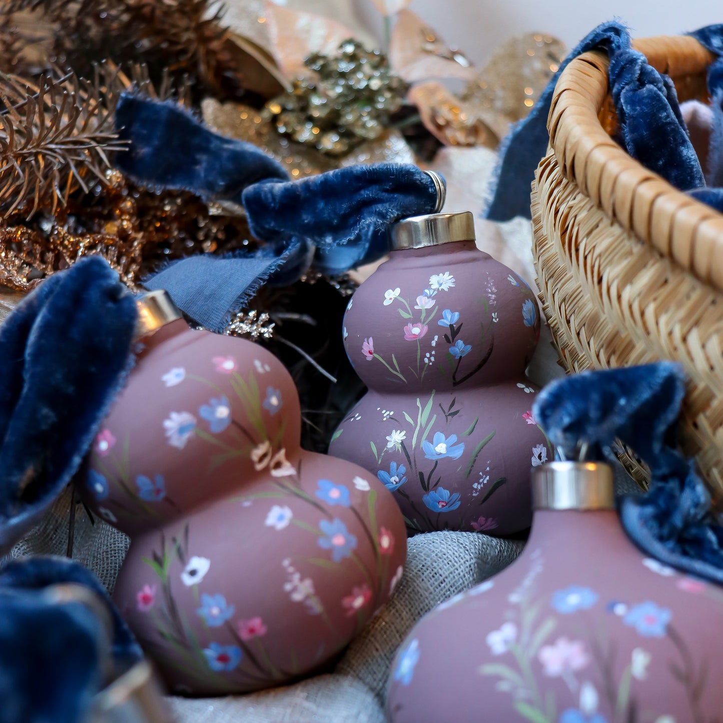 Wildflowers in Mauve Finial Shaped Ceramic Ornament