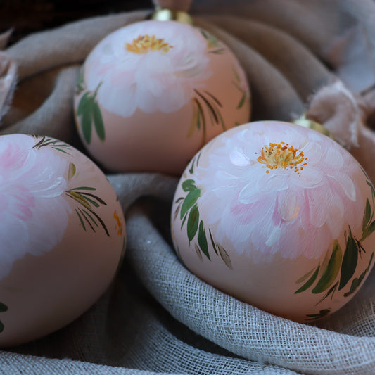 Peonies in Blush Round shaped Ceramic Ornament