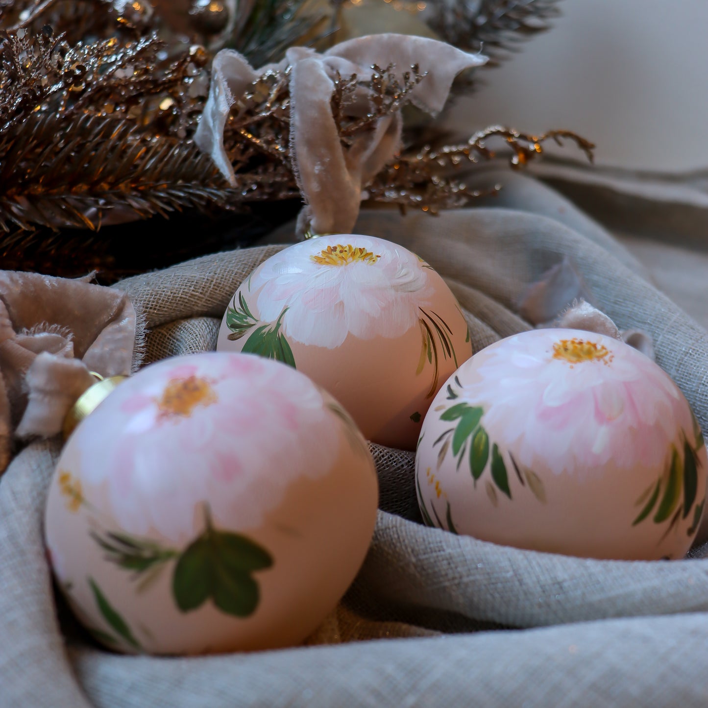 Peonies in Blush Round shaped Ceramic Ornament