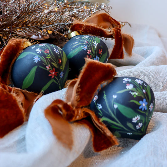 Wildflowers in Dark Navy Retro Shaped Ceramic Ornament