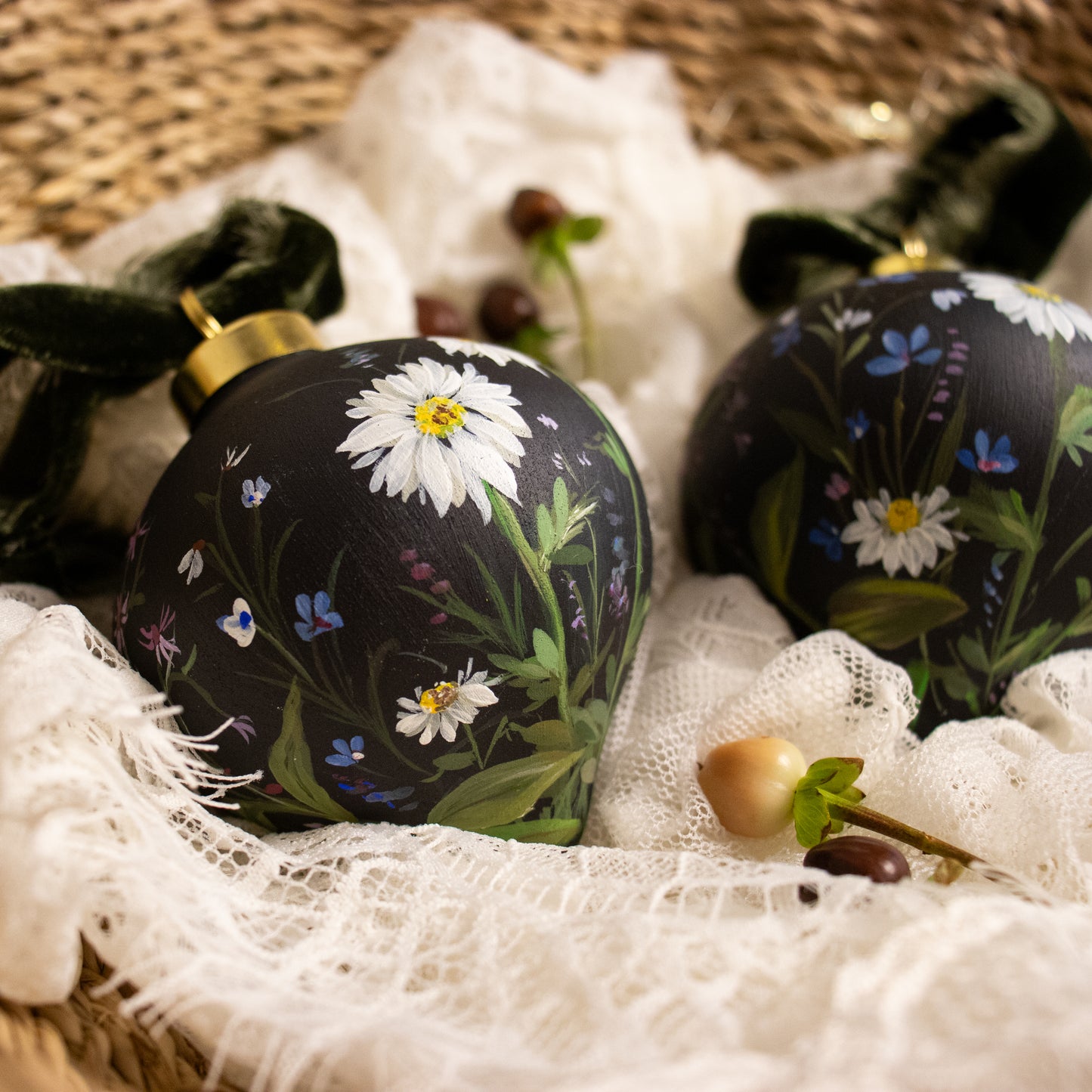 Daisies in Dark Navy Retro Shaped Ceramic Ornament