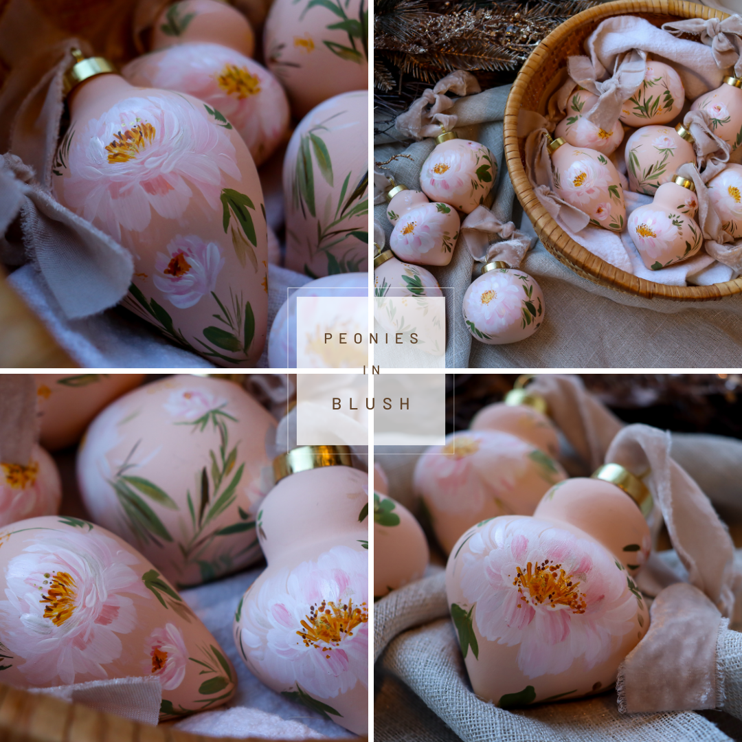 Peonies in Blush Round shaped Ceramic Ornament