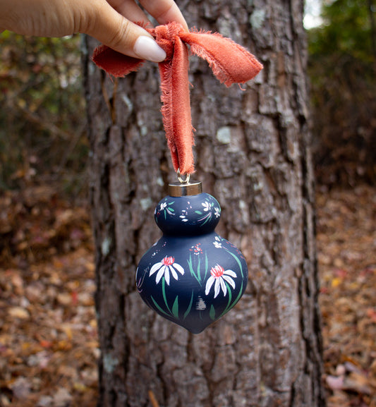 Daises at Midnight Finial Ornament