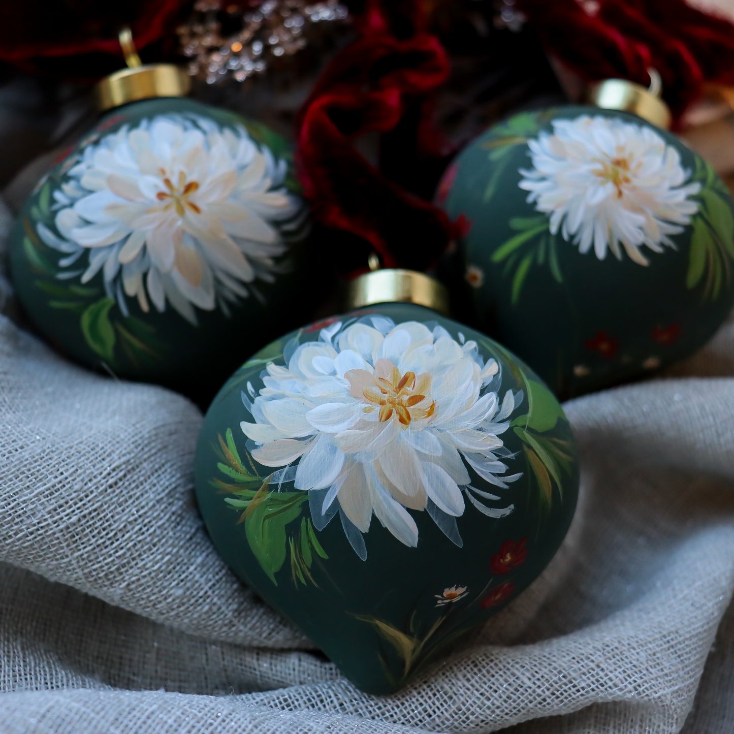 Dahlias in Verte Retro Shaped Ceramic Ornament