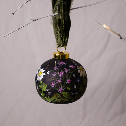 Daisies in Dark Navy Round Shaped Ceramic Ornament