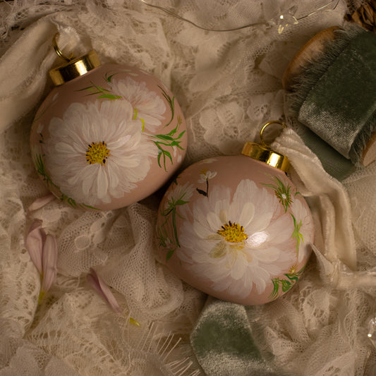 Cosmos in Blush Round Shaped Ceramic Ornament