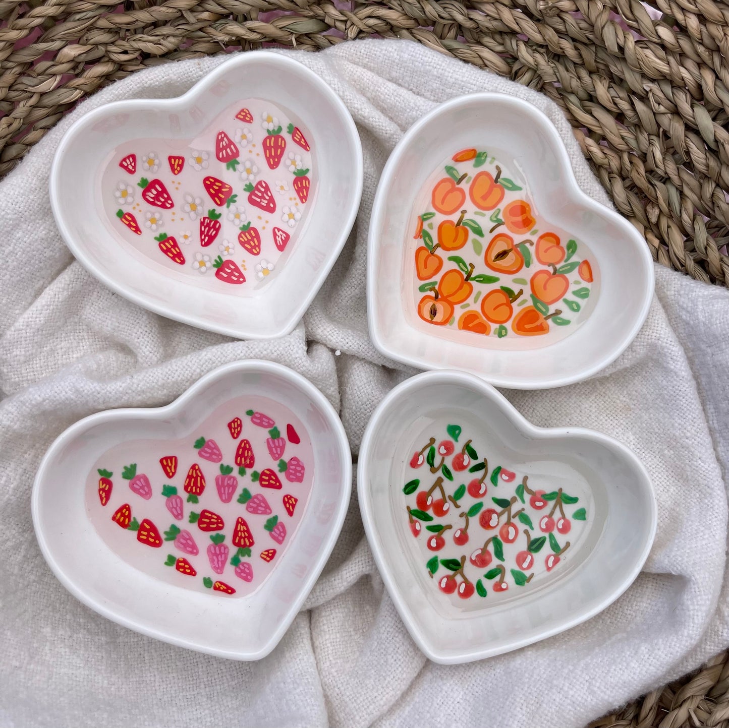 Strawberries and daisies Pattern Ceramic Trinket Dish