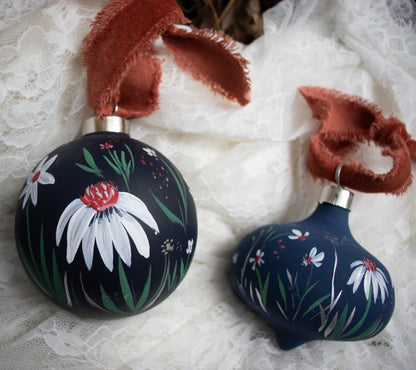 Daisies at Midnight Ornament Collection