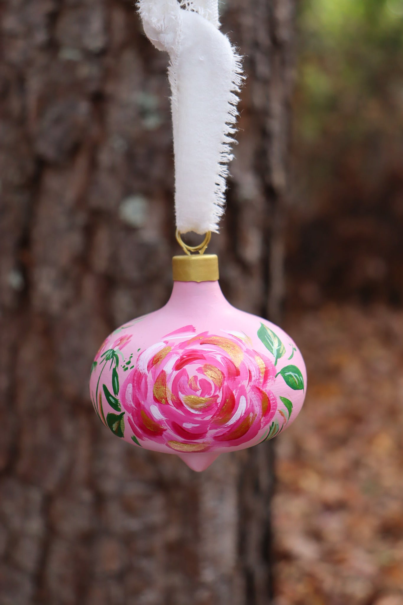 Rose Garden 2022 Retro Ornament